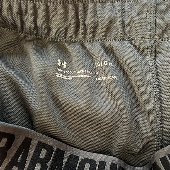 Gray Under Armour Play Up Shorts Size L - Picture 2 of 4